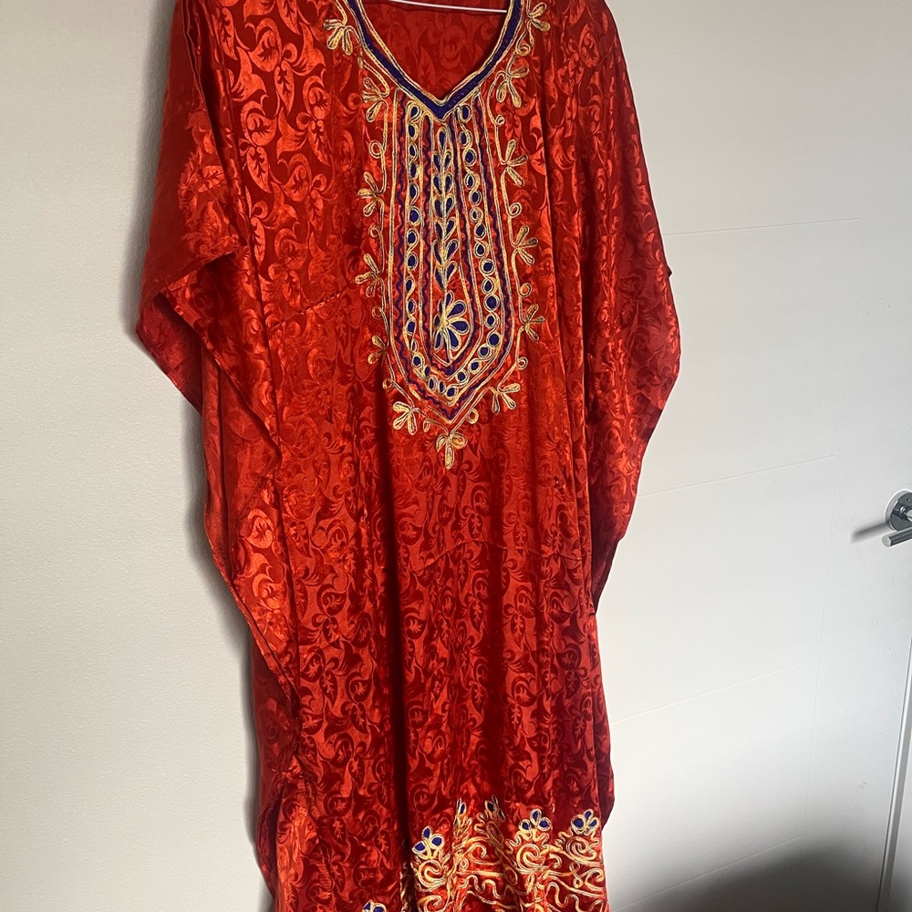 Vibrant Red Embroidered Kaftan